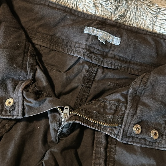 Smart set cargo style capris. Size 0, - Picture 2 of 6